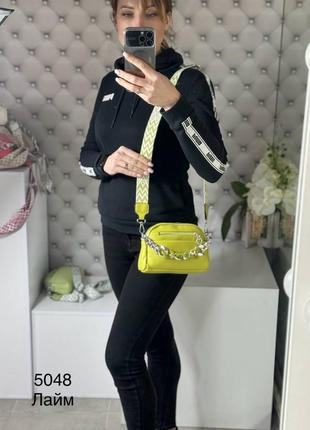 Сумочка! сумка! кросс боди! черная! лайм!