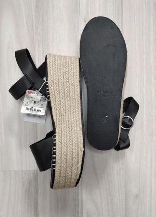 Жіночі босоніжки2 фото