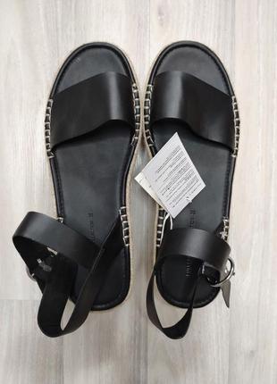 Жіночі босоніжки3 фото