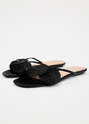 Шльопанці  з літньої колекціі zara