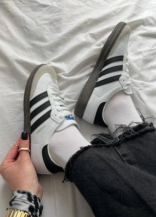 Кросівки  жіночі adidas samba