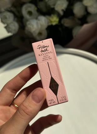 Помада charlotte tilbury k.i.s.s.i.n.g. lipstick - pillow talk fair