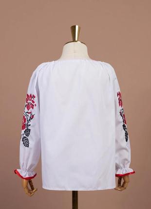 Красивая вышиванка на 2-6 лет