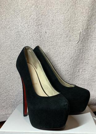 Підбори christian louboutin1 фото