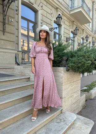 Платье со шнуровкой