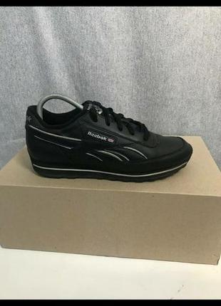Reebok classic кожаные кроссовки 38