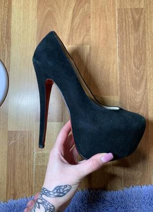 Підбори christian louboutin3 фото