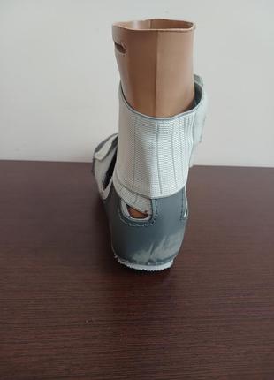 Полужесткий бандаж на левый голеностопный сустав push med ankle brace5 фото