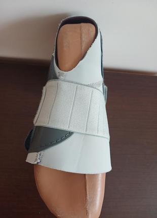 Полужесткий бандаж на левый голеностопный сустав push med ankle brace3 фото