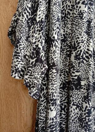 Платье- туника из вискозы большого размера.