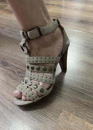 Обувь женская