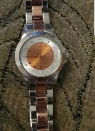 Продам новые часы