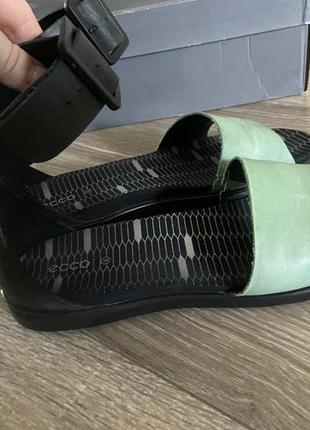Шкіряні босоніжки ecco 37р.