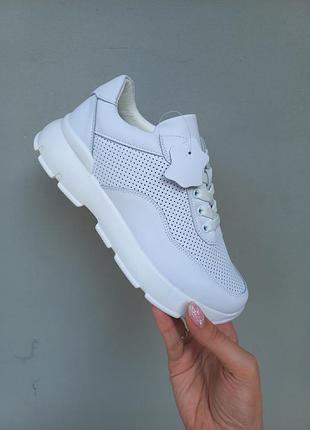 Кросівки жіночі білі (57-3)