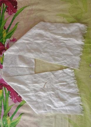 Белый платок с эмблемой puma.