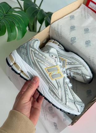 Женские кроссовки new balance 1906r white rain cloud silver metallic1 фото