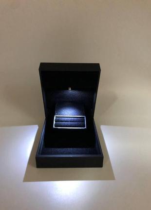 Коробочка для кольца с подсветкой slim/ черная коробочка под кольцо/подарочная...