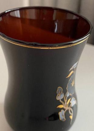 Маленькая вазочка для цветов