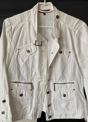 Легка курточка johntrad