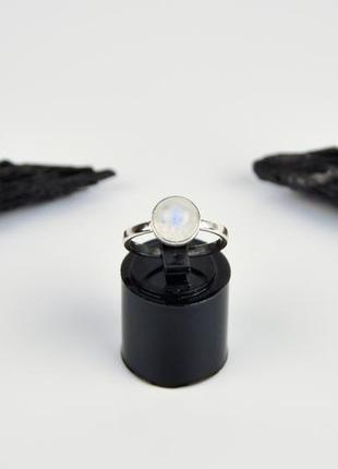 Серебряное кольцо лунный камень1 фото