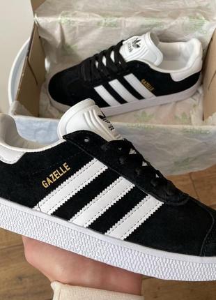 Adidas la marque aux 3 bandes
