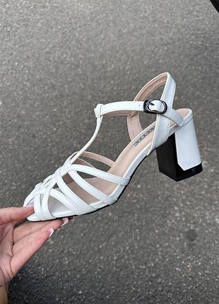 Босоніжки 🌿 каблук сланці сандалі сабо класика босоніжки