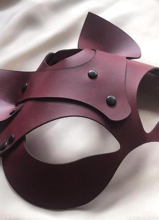 Маска кошка бургунді кожаная кицуне киця бордо