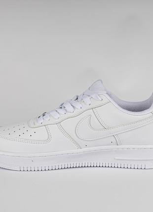 Повседневные белые мужские (унисекс) кроссовки с белой эмблемой! nike air force 1