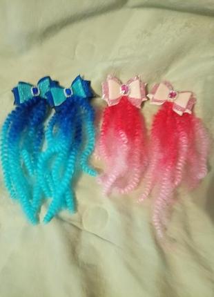 Приколка с локонами