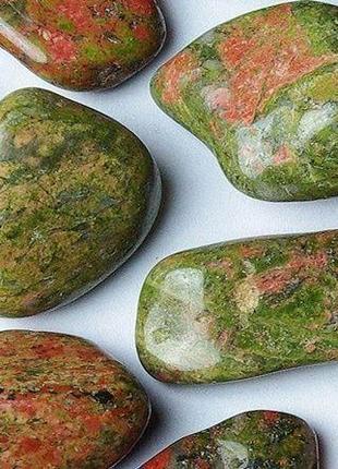 Серьги " сердечки " с натуральным камнем яшма унакит3 фото