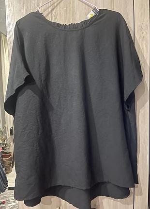 Гарна нова блузка