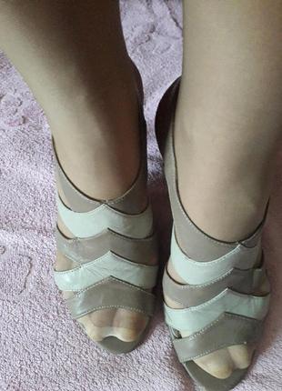 Кожанные босоножки