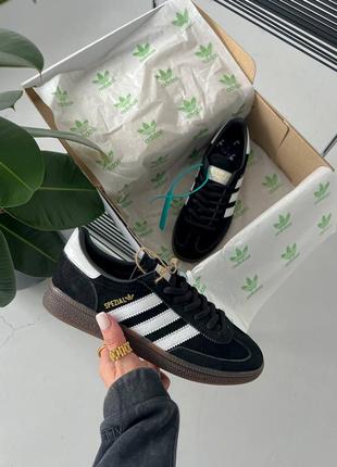 Жіночі кросівки в стилі adidas spezial black/white.