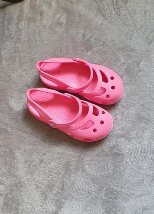 Яркие неонового цвета кроксы crocs c9/26р!