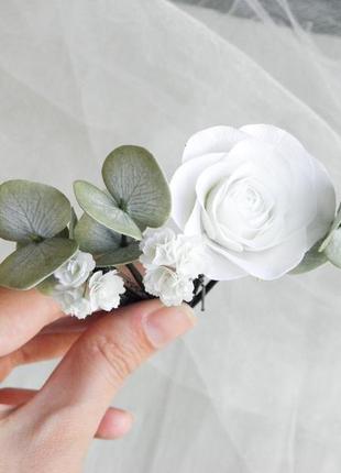 Шпильки для волосся з білими квітами та евкаліптом набір шпильок 6 шт6 фото