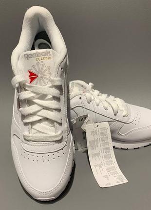 Жіночі кросівки reebok classic leathe
