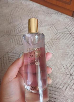 Vibrant leather intense від zara