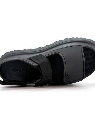 Ugg black