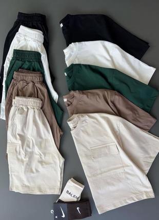 Костюм двойка футболка и шорты с накладными карманами