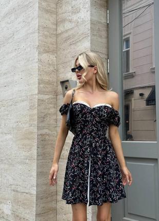 Стильное платье