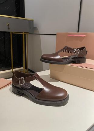 Туфлі в стилі miumiu