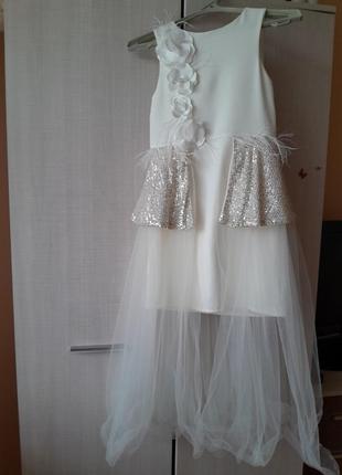 Нарядное платье