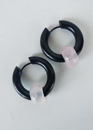Серьги -  кольца с натуральным камнем розовый кварц