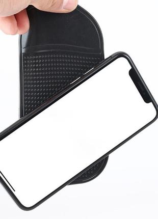 Антиковзний килимок для телефона в автомобіль (чорний)5 фото