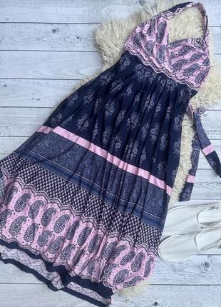 Летнее сарафан платье с открытой спиной в орнамент узор с поясом