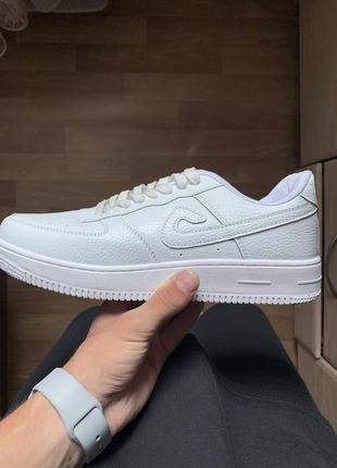 Чоловічі кросівки білі