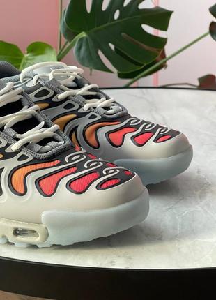 Шикарные стильные кроссовки "nike air max plus drift" 9