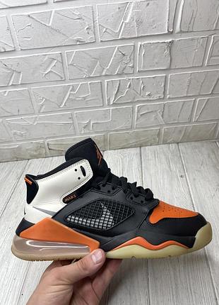 Яркие крутые кроссовки nike air max jordan mars
