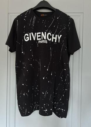 Футболка givenchy