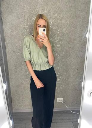 Оливкова блуза pull&bear